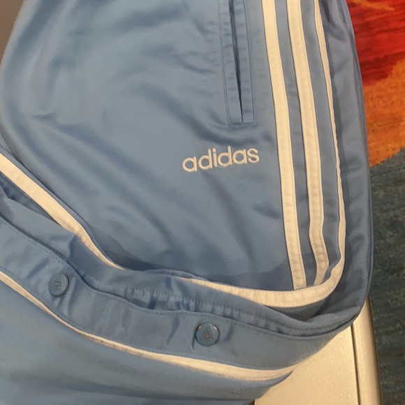 Gently used track Adidas pant 🔥🔥🔥🔥 - Picture 2 of 6